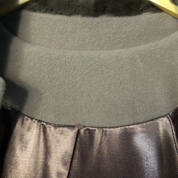 Vintage long women’s dress coat. - Picture 9 of 9